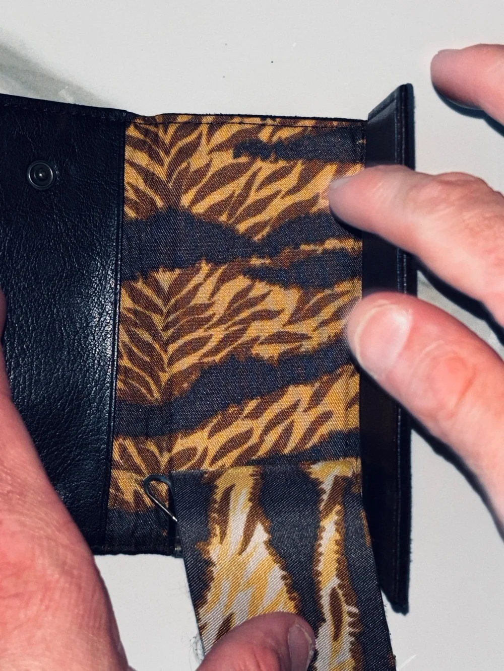 Vintage D&G Dolce & Gabbana Leather Studded 6 Key Case Tiger Print Italy